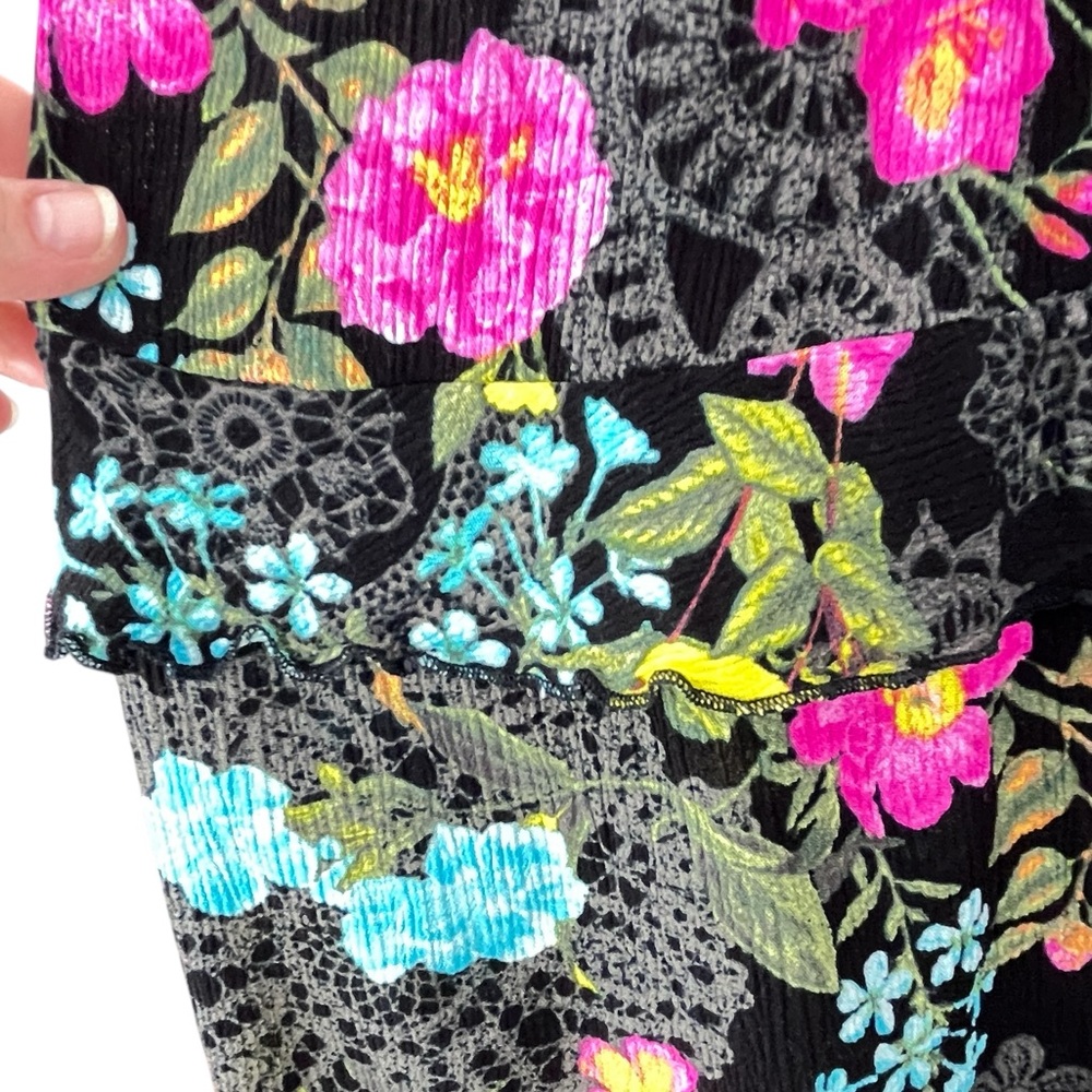 Betsey Johnson Black Floral Tiered Maxi Dress Crinkle Fabric Colorful Sz XL - Picture 6 of 12